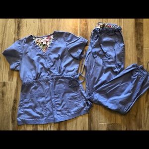 ♻️Koi Brand Scrub Set in Ciel Blue